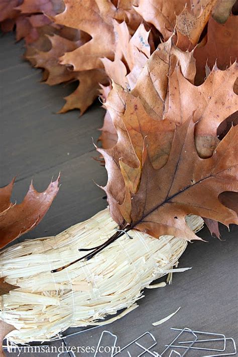 Oak Leaf Wreath - An Easy Fall DIY Project | Hymns and Verses