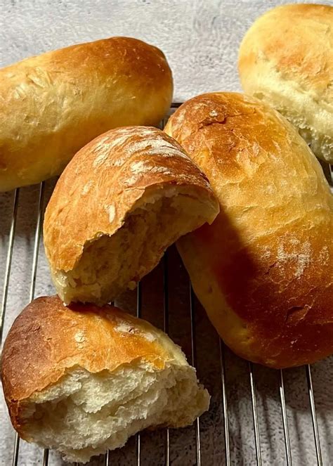 World’s Easiest Yeast Bread recipe –Sandwich Rolls- NO KNEAD - trychinesegoodies.com