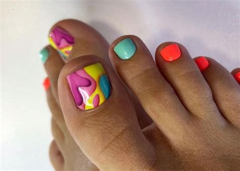 25+ Summer Pedicure Designs - 2023 Nail Art Trends