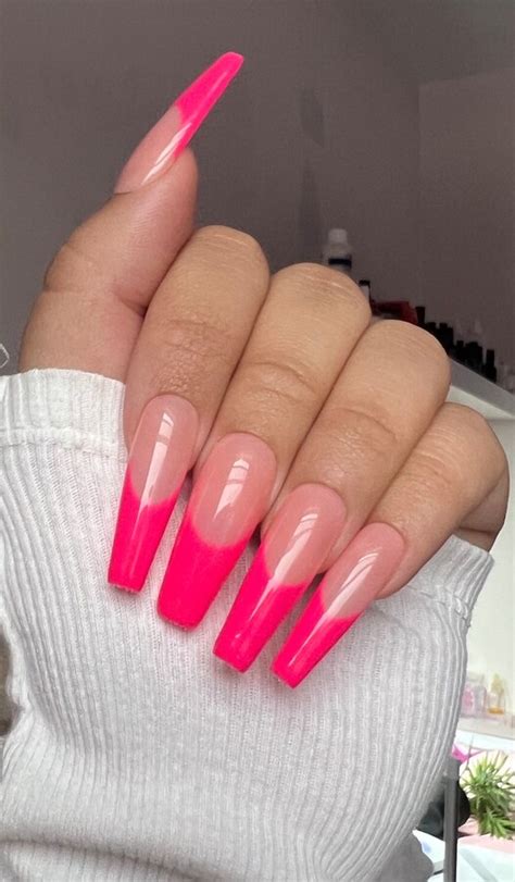 30 Fun Hot Pink Nails To Try Out | Le Chic Street