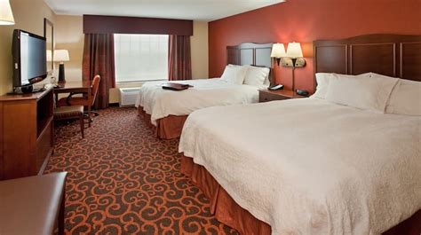 Hampton Inn & Suites Aberdeen, a South Dakota Hotel