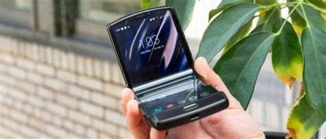 Motorola Razr (2019) review | TechRadar