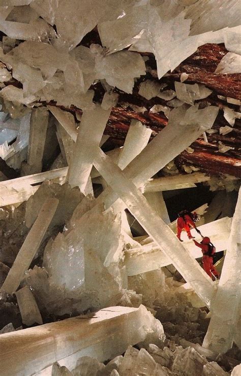 Giant Crystal Cave, Mexico : r/interestingasfuck