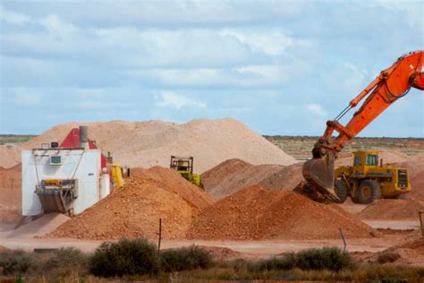 320+ Coober Pedy Opal Mines Stock Photos, Pictures & Royalty-Free Images - iStock