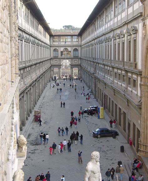 Galleria degli Uffizi | Galería de los uffizi, Florencia italia, Renacimiento arquitectura