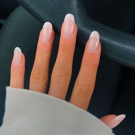 What is an American Manicure? All You Need to Know