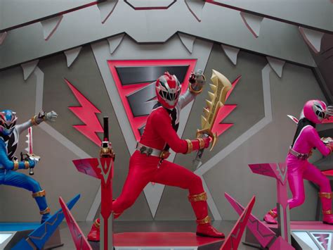 Power Rangers: Dino Fury episode 3 is a “Lost Signal” | The Nerdy