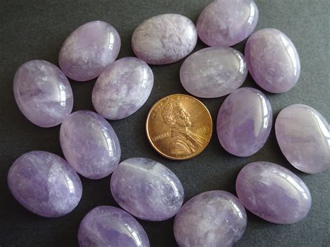 20x15mm Natural White Jade Gemstone Cabochon, Dyed, Light Purple Oval ...