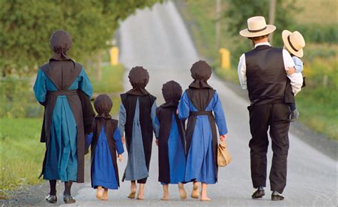 Typical Summer Day for Amish Children | The Amish Village