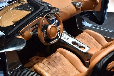 Koenigsegg CC8S Interior Koenigsegg, Steering Wheel, Gears, Vehicles ...