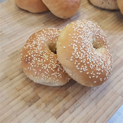 Sesame Seed Bagel – Wildflour To-Go, 45% OFF