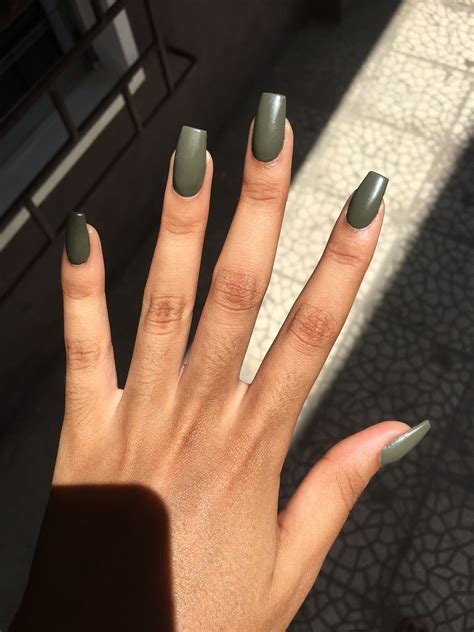 Green matte short coffin acrylic nails | Green acrylic nails, Orange ...