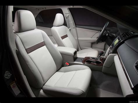 2012 Toyota Camry - Interior | Caricos