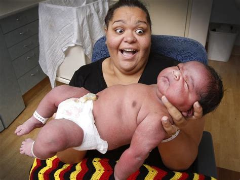 Victoria’s biggest baby? Newborn boy tips scales at 6kg | Herald Sun