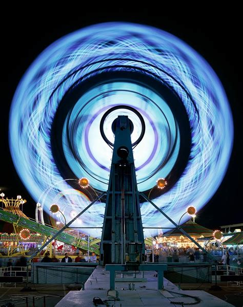 Long Exposure Photographs of Carnival Rides – Fubiz Media