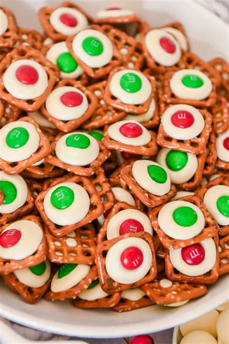 Easy Holiday White Chocolate M&M Pretzel Hugs Recipe