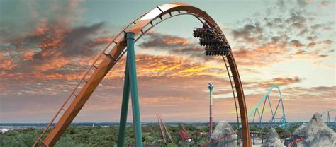 Ride The Yukon Striker - The Largest and Fast Dive Roller Coaster - Travel Off Path