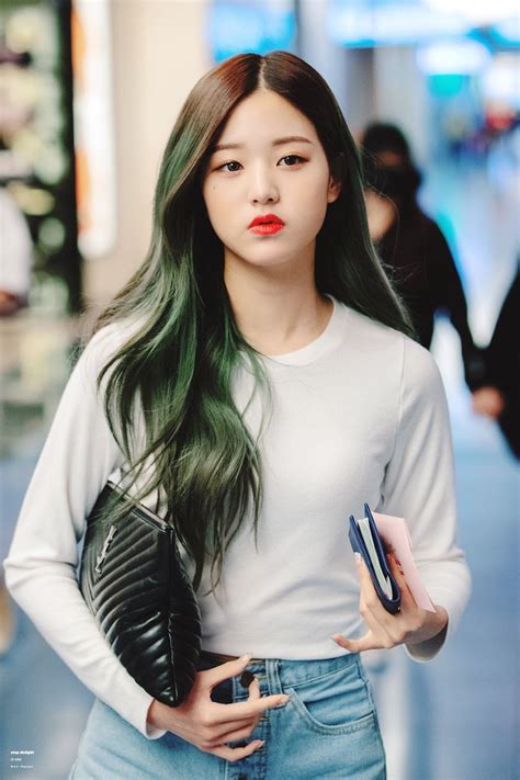 15 Hairstyles That Prove IZ*ONE's Wonyoung Has The Visuals To Pull Off Anything - Koreaboo