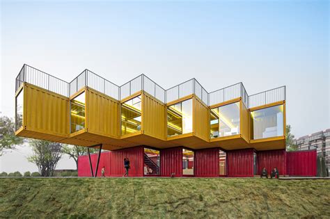 Container Stack Pavilion / People's Architecture | ArchDaily