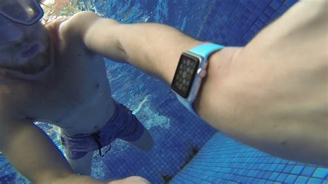 Apple Watch Waterproof Test - YouTube