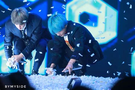 [190115] BTS at SMA~Photos 7💕⬇⬇ | ARMY's Amino