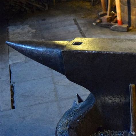 Best Types of Blacksmith Anvils 2020 (Where To Buy An Anvil?) - Working the Flame