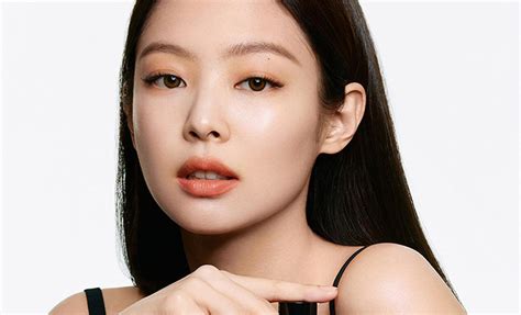 BLACKPINK'S JENNIE is the Face of HERA Silky Stay Foundation