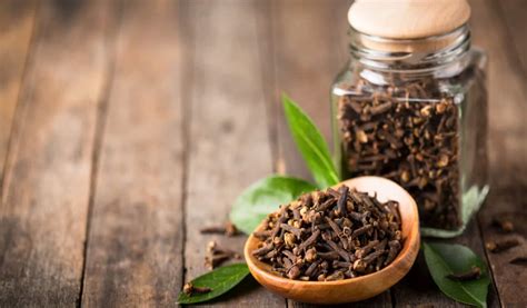 Cloves - Benefits, Uses, Nutrition, & Side Effects - Blog - HealthifyMe