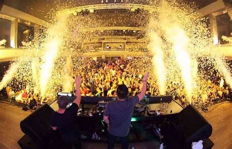 Manila Nightlife: 4 Best Places For Party Lovers This Year!