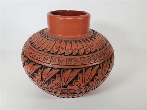 Navajo Pottery/native American/ Handmade Etchware Pottery/ Signed by Artist - Etsy