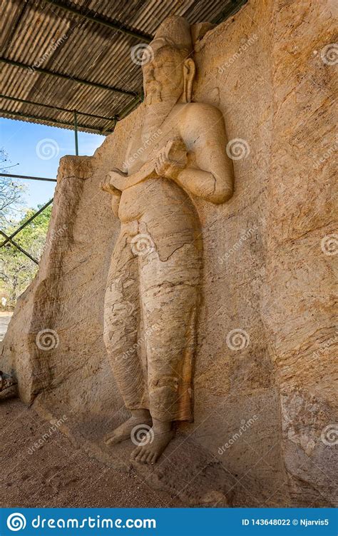 Statue of King Parakramabahu in Polonnaruwa, Sri Lanka Editorial Photography - Image of ...