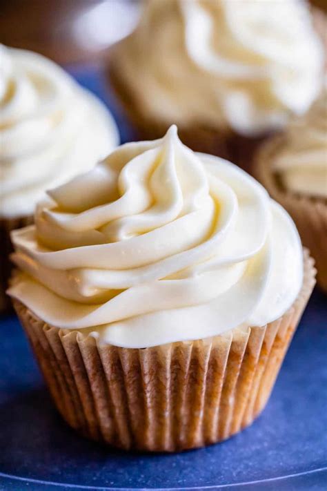 Easy Cream Cheese Frosting - The Food Charlatan