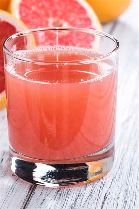 Grapefruit Juice (Recipe & Benefits of Grapefruit) - IzzyCooking