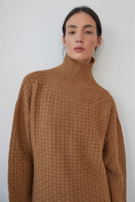 Lattice Turtleneck : Fawn – Wol Hide