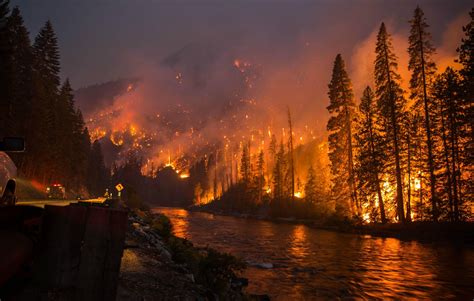 Fire Forest River Landscape Smoke Disaster Embers Wallpaper - Resolution:2048x1301 - ID:67219 ...