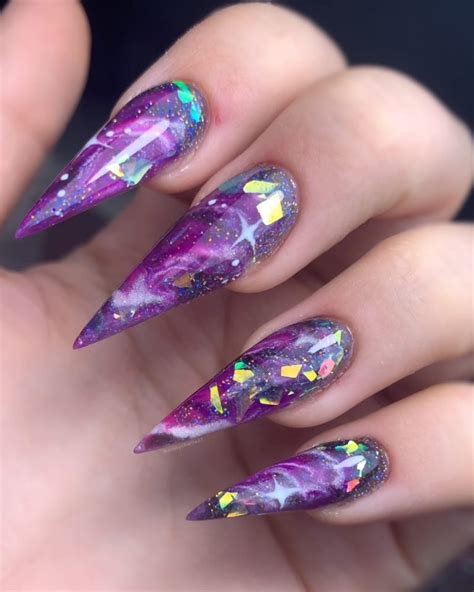 36 Out-of-This-World Galaxy Nails for You to Try