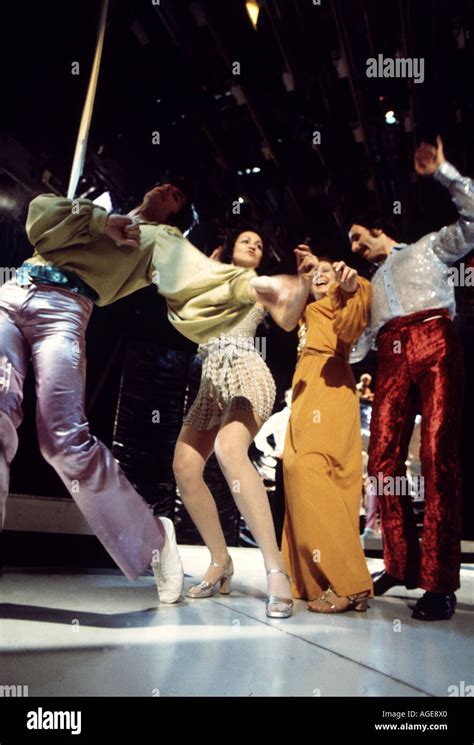 1970s DANCE GROUP Stock Photo - Alamy