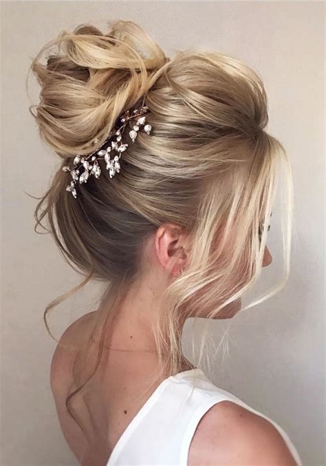 High updo wedding hairstyles for long hair3 | Roses & Rings | Weddings, Fashion, Lifestyle + DIY