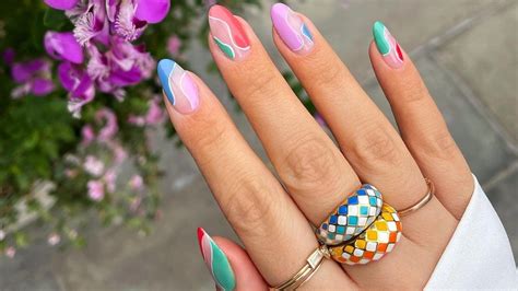 The Best Nail Polish Colors of Spring 2023 — See Photos | Allure