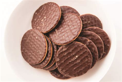 Great British Icons: McVitie’s Digestive Biscuits - The Best - EroFound