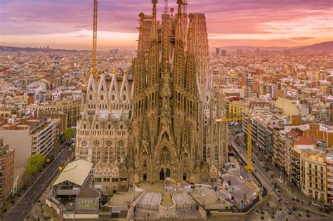 Best Way to Visit Sagrada Familia in Barcelona - Discover Walks Blog