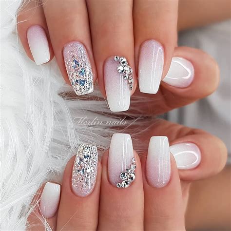 "Step Up Your Bridal Beauty Game with These Gorgeous White Wedding Nails" | Manicura de uñas ...