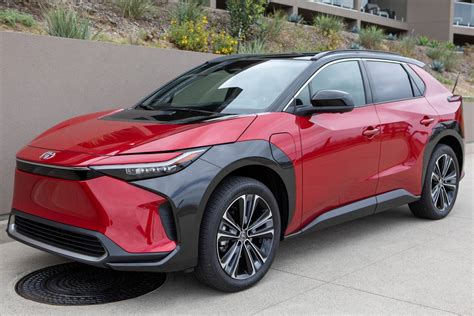 Is the 2023 Toyota bZ4X a Good EV? 6 Things We Like and 4 We Don’t | Cars.com