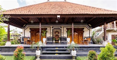 Rumah Adat Bali Beserta Gambar, Keunikan, Fungsi & Ciri Khasnya