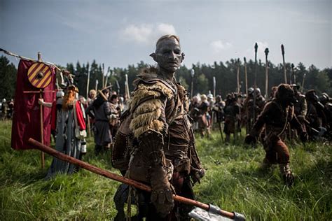 'The Hobbit' Fans re-enact 'Battle of Five Armies' Photos and Images | Getty Images