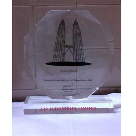 Acrylic Engraving Trophy at Rs 400 | Acrylic Trophy in Mumbai | ID: 20235016355