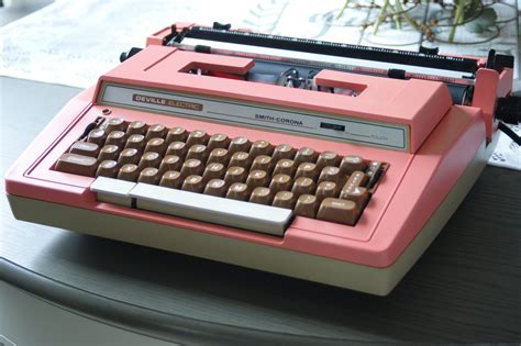 1970s Electric Typewriter | Smith Corona Deville | Vintage typewriters, Retro typewriter ...