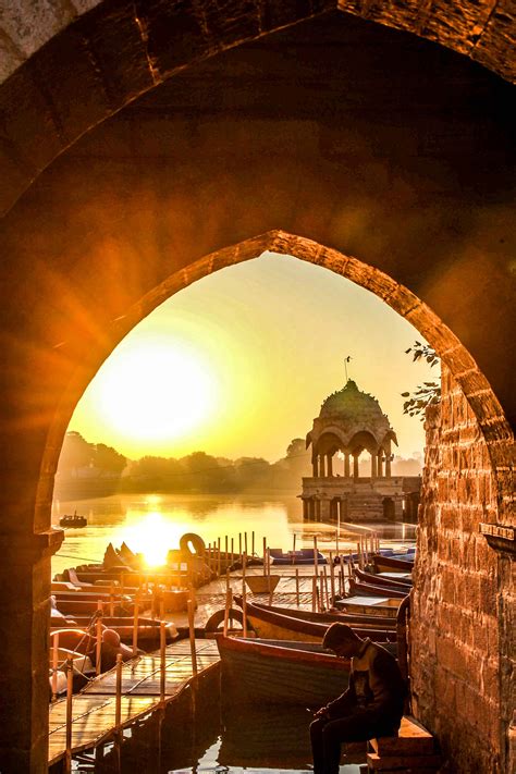 Gadisar Lake in Jaisalmer-A Stranger’s Kindness Made My Day - Framing ...