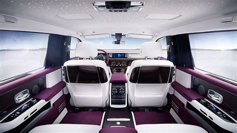 Rolls-Royce Phantom (2018) INTERIOR