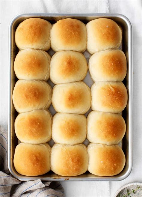 Homemade Dinner Rolls Recipe - Love and Lemons